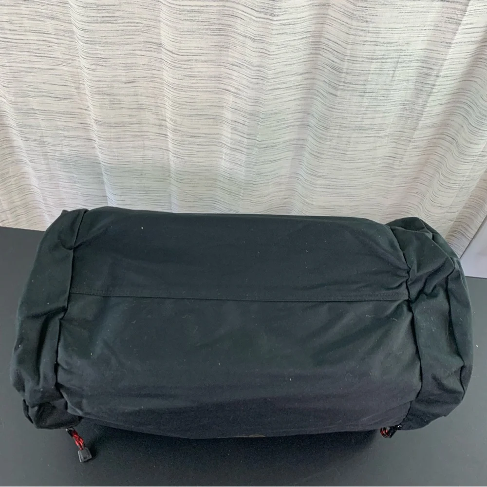 Leed’s Black Men's Duffle Bag